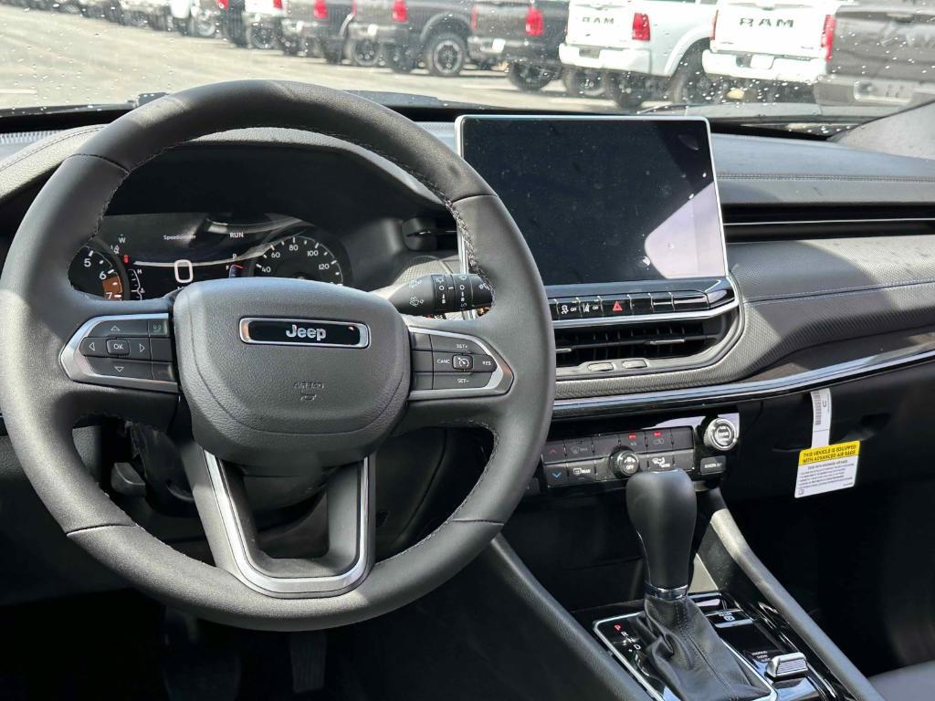 new 2025 Jeep Compass car, priced at $30,094