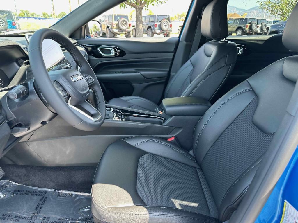 new 2025 Jeep Compass car, priced at $30,708