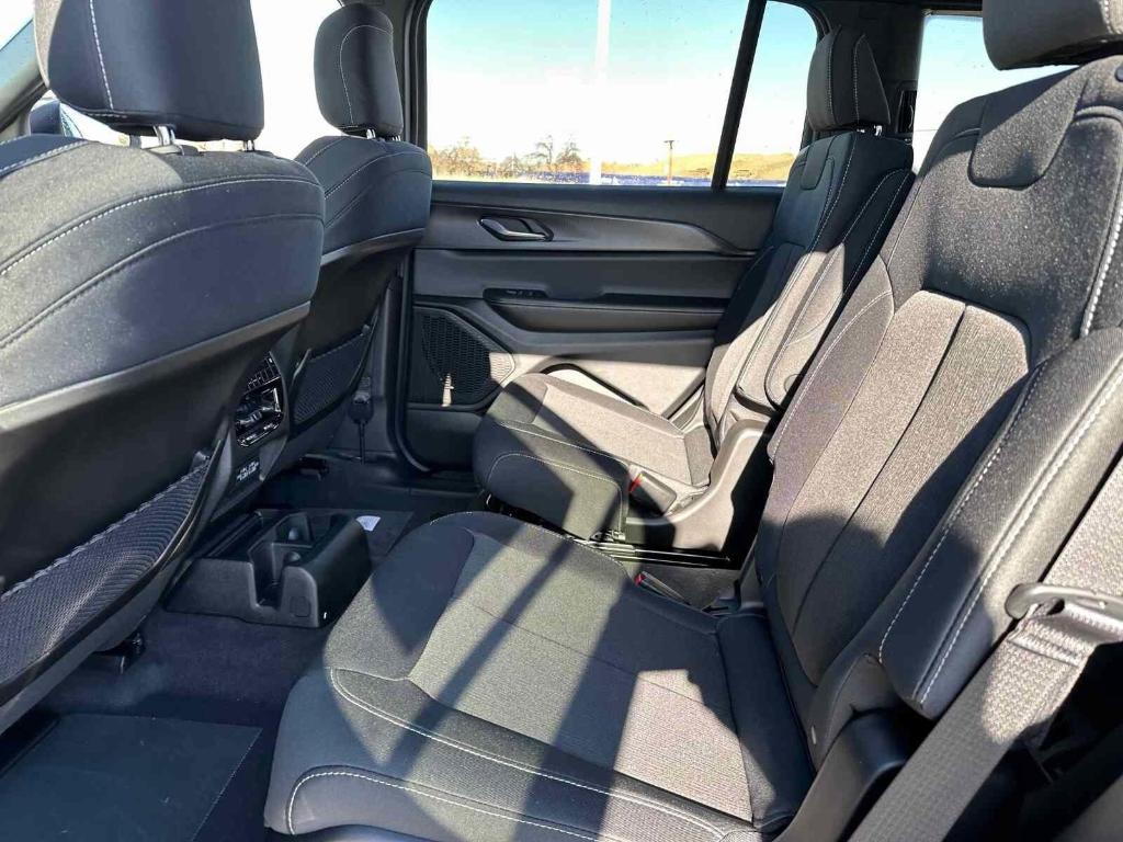 new 2025 Jeep Grand Cherokee L car, priced at $45,715