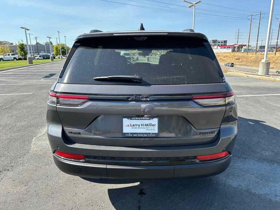 new 2025 Jeep Grand Cherokee car, priced at $52,297