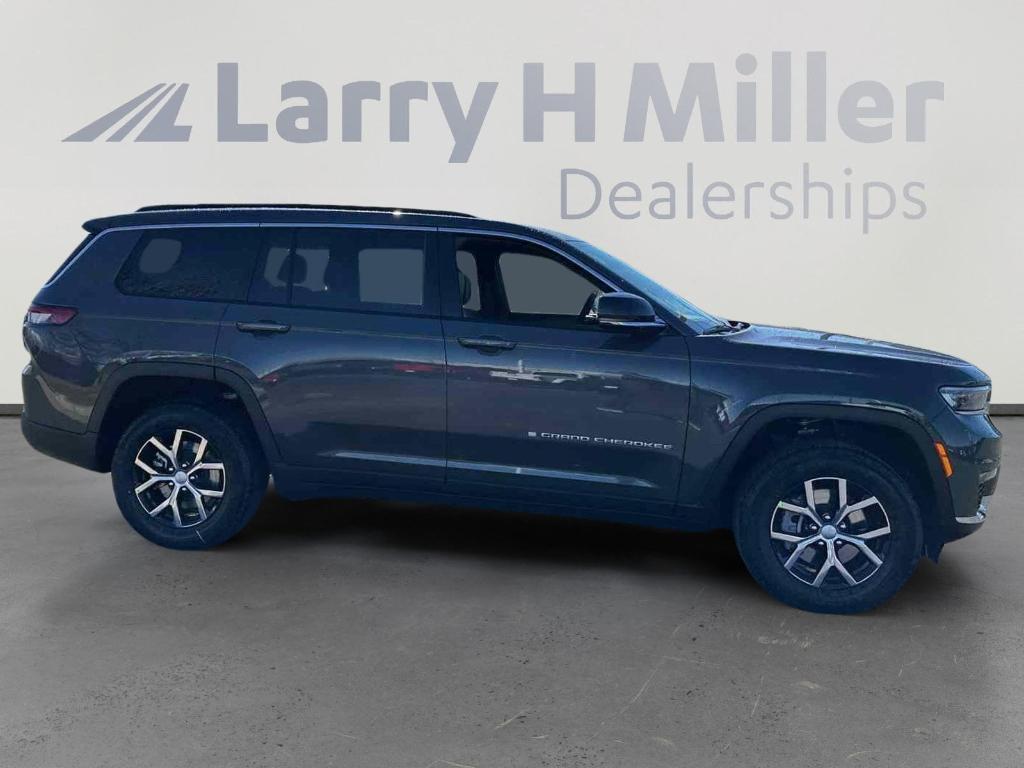 new 2025 Jeep Grand Cherokee L car, priced at $45,907