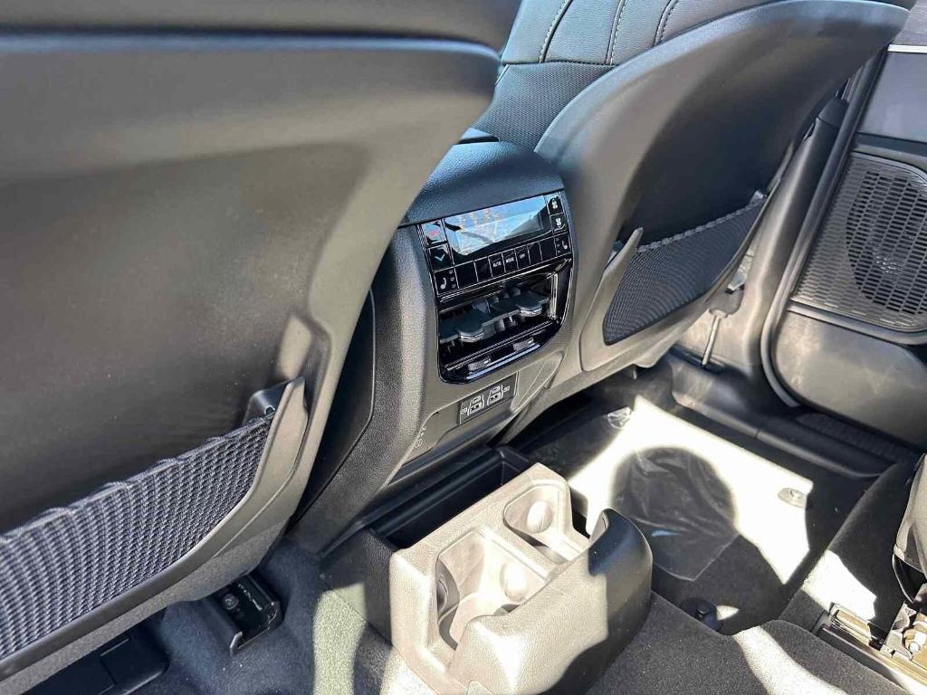 new 2025 Jeep Grand Cherokee L car, priced at $47,467