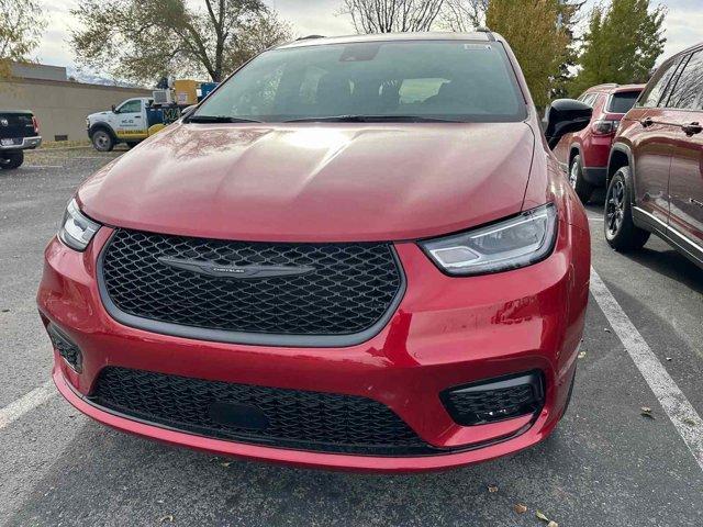 new 2025 Chrysler Pacifica car, priced at $55,580