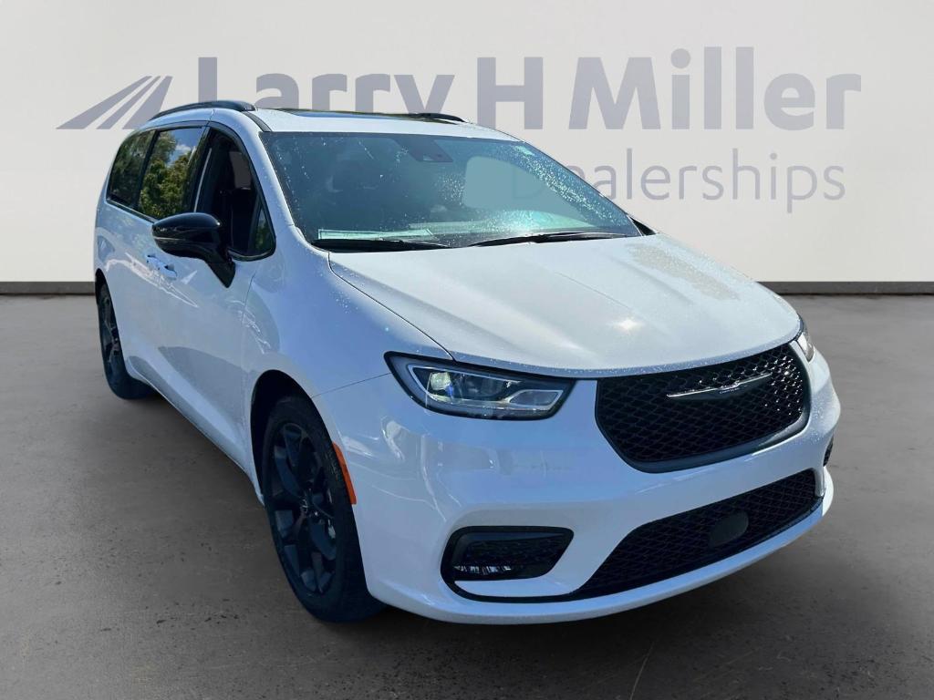 new 2026 Chrysler Pacifica car, priced at $49,236