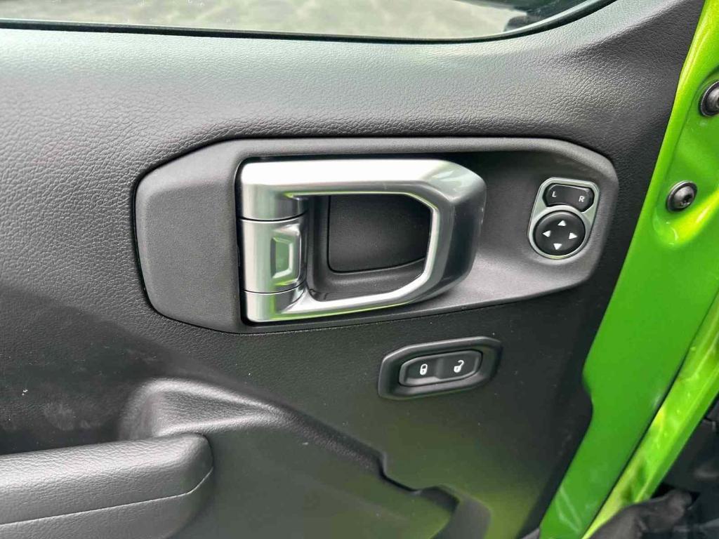 new 2025 Jeep Wrangler car, priced at $61,600