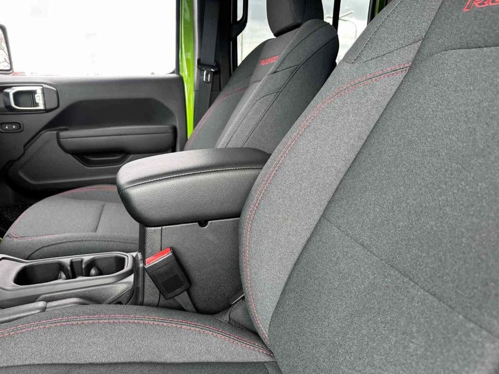 new 2025 Jeep Wrangler car, priced at $57,685