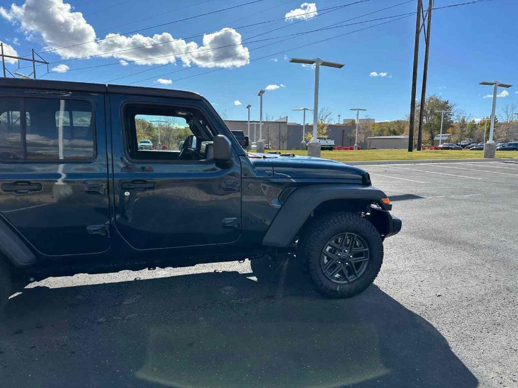 new 2025 Jeep Wrangler car, priced at $47,064