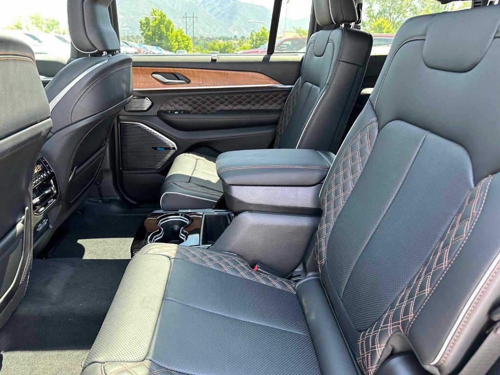 new 2025 Jeep Grand Cherokee L car, priced at $63,601