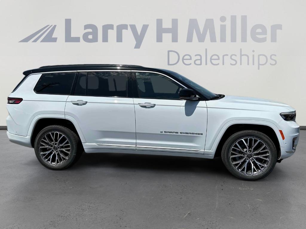 new 2025 Jeep Grand Cherokee L car, priced at $63,601