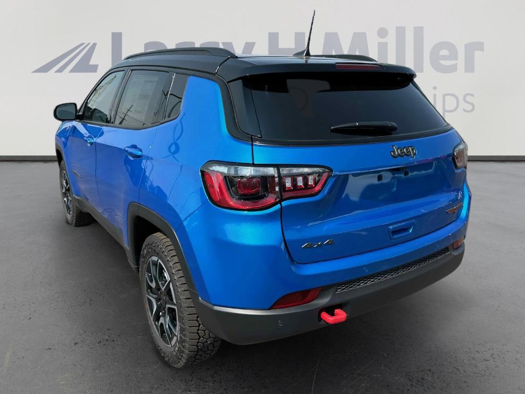 new 2025 Jeep Compass car, priced at $32,735
