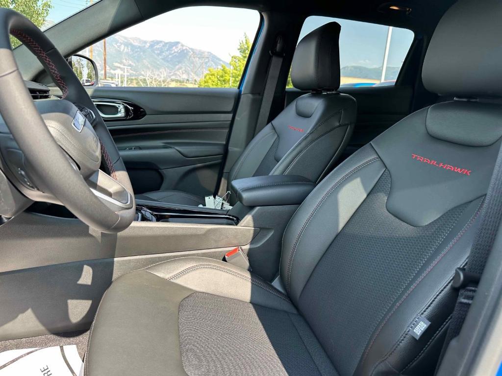 new 2025 Jeep Compass car, priced at $32,735