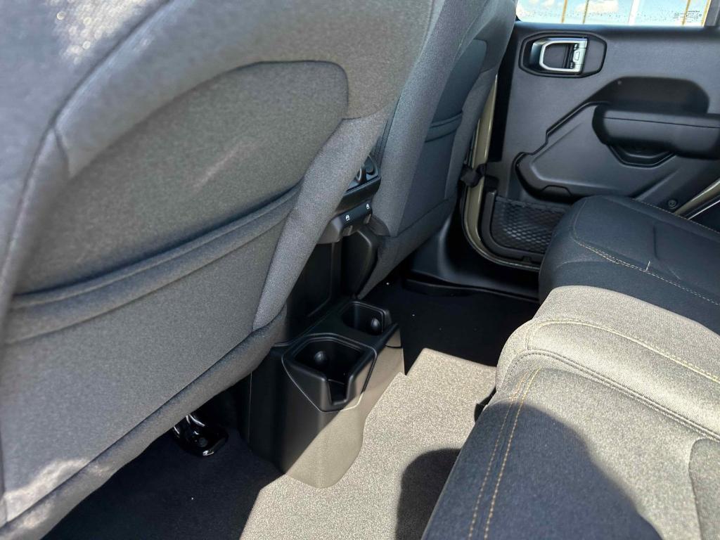 new 2025 Jeep Wrangler car, priced at $52,352