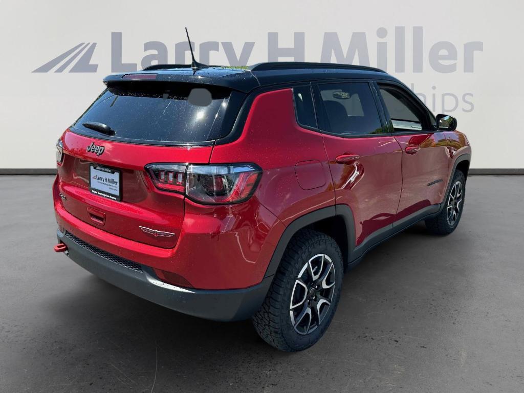 new 2025 Jeep Compass car, priced at $32,197