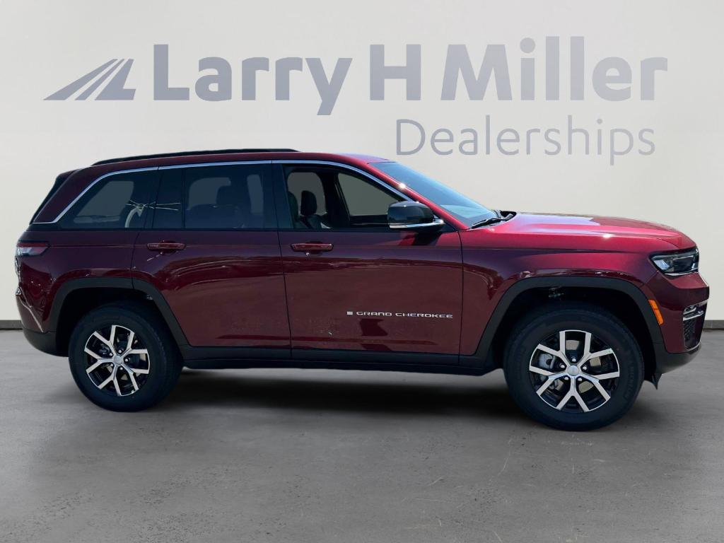 new 2025 Jeep Grand Cherokee car, priced at $45,397