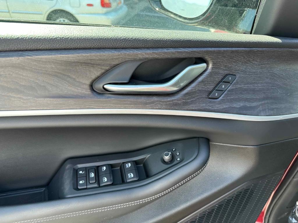 new 2025 Jeep Grand Cherokee car, priced at $45,397