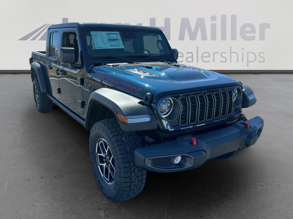 new 2025 Jeep Gladiator car, priced at $48,682