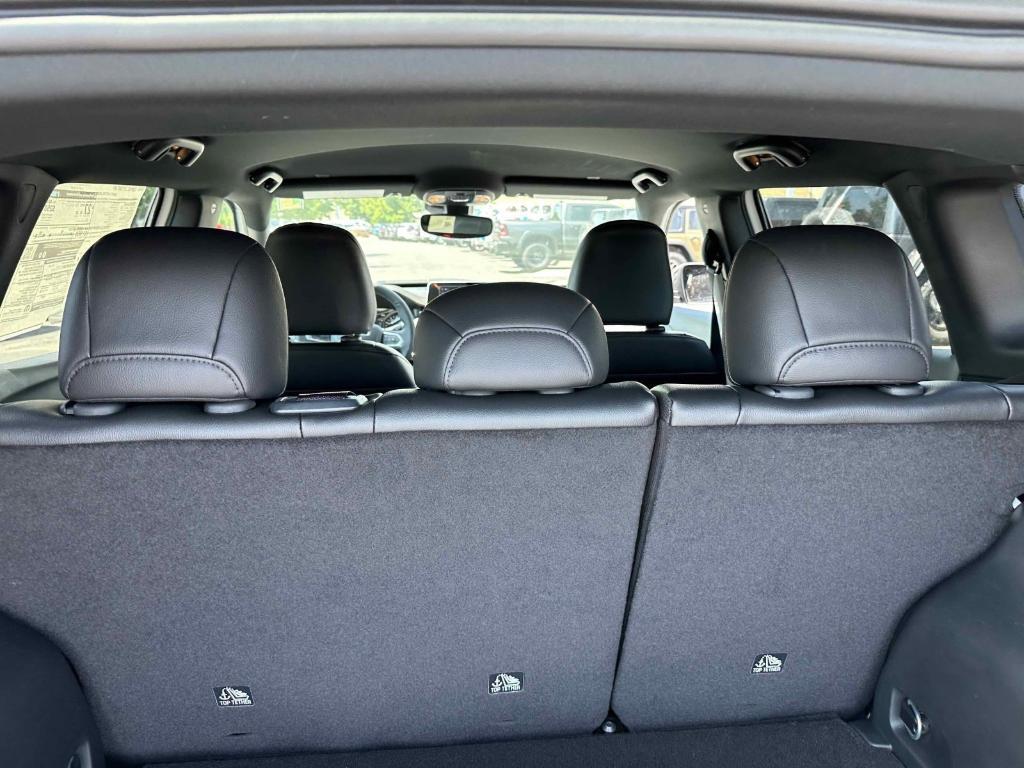 new 2025 Jeep Compass car, priced at $27,718