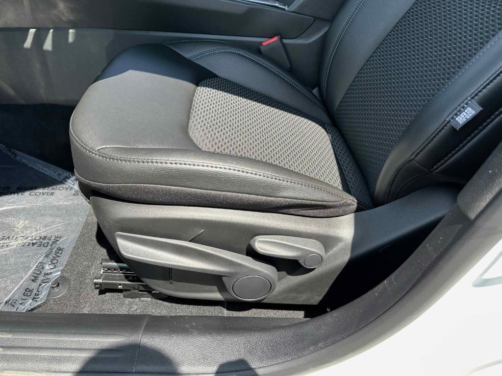 new 2025 Jeep Compass car, priced at $27,718