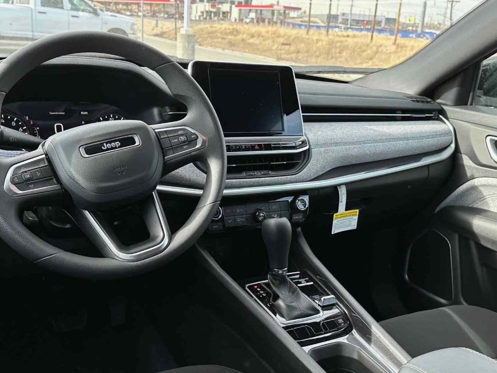 new 2025 Jeep Compass car, priced at $25,885