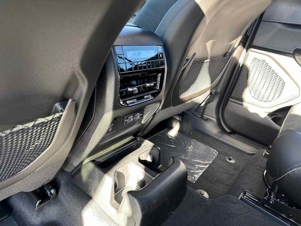 new 2025 Jeep Grand Cherokee L car, priced at $44,213