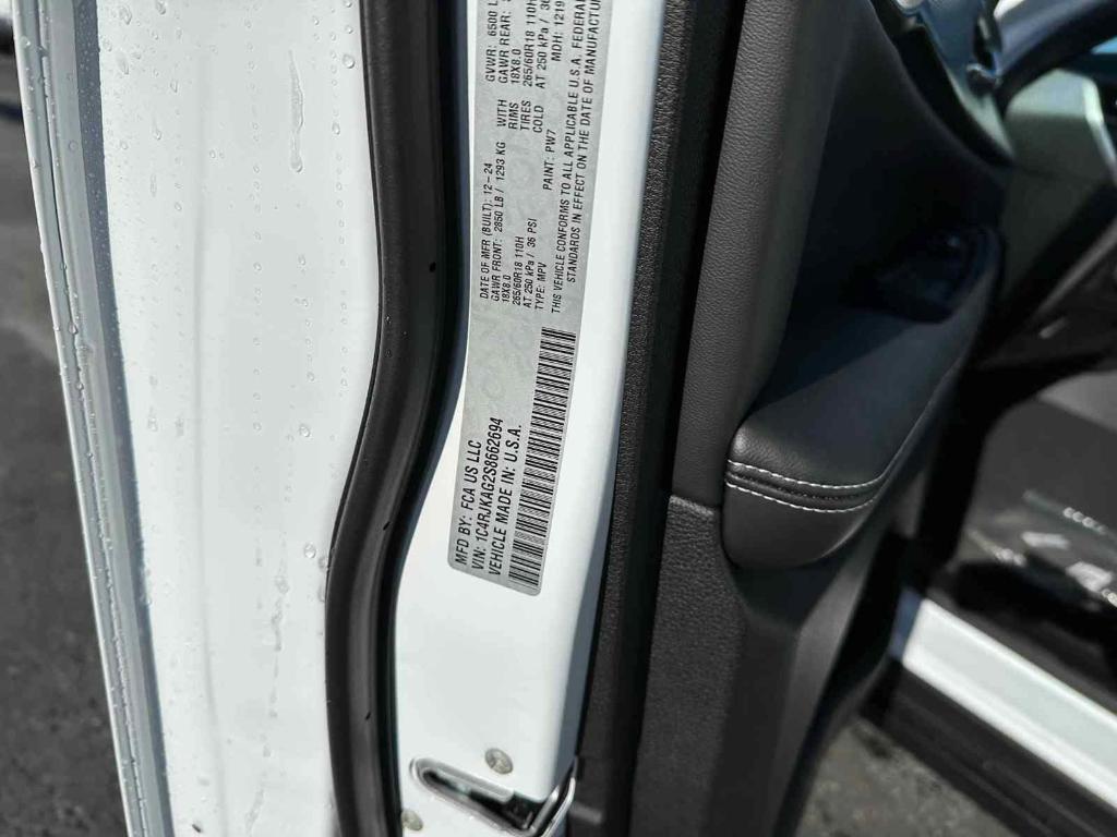 new 2025 Jeep Grand Cherokee L car, priced at $44,213