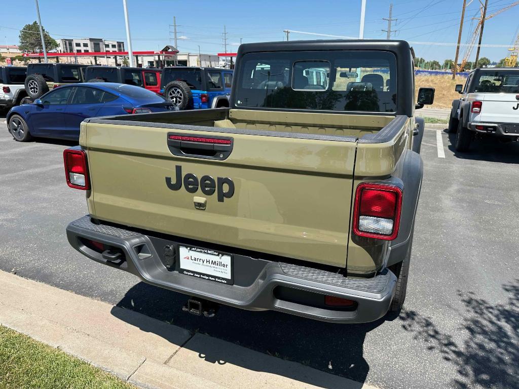 new 2025 Jeep Gladiator car, priced at $39,623