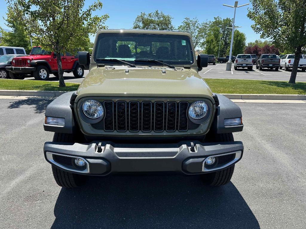 new 2025 Jeep Gladiator car, priced at $39,623