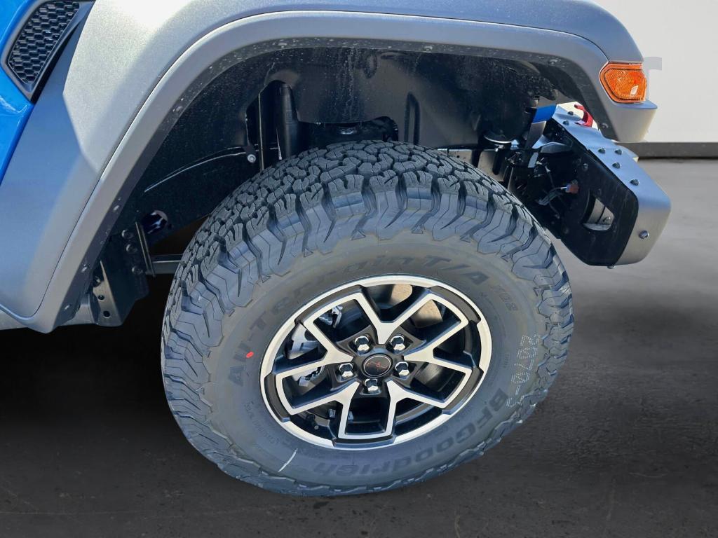 new 2025 Jeep Wrangler car, priced at $60,593