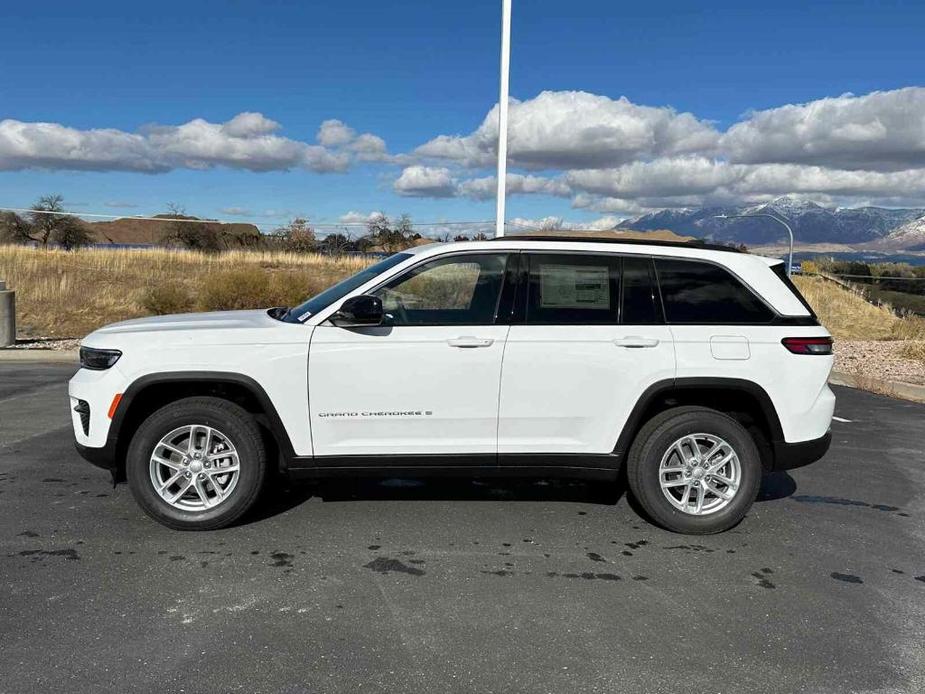 new 2025 Jeep Grand Cherokee car, priced at $39,335