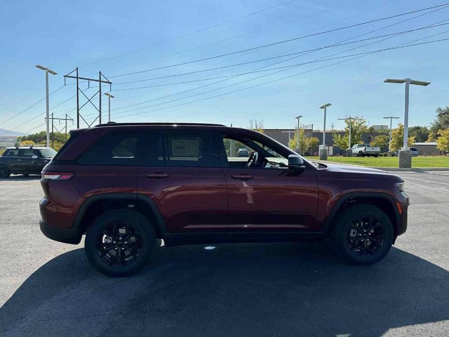 new 2025 Jeep Grand Cherokee car, priced at $43,789