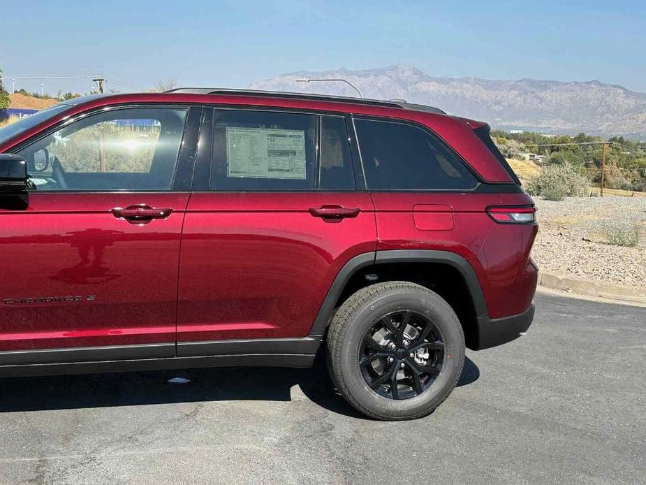 new 2025 Jeep Grand Cherokee car, priced at $43,789