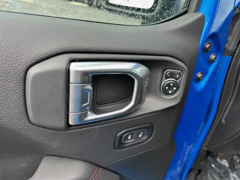 new 2025 Jeep Wrangler car, priced at $62,438
