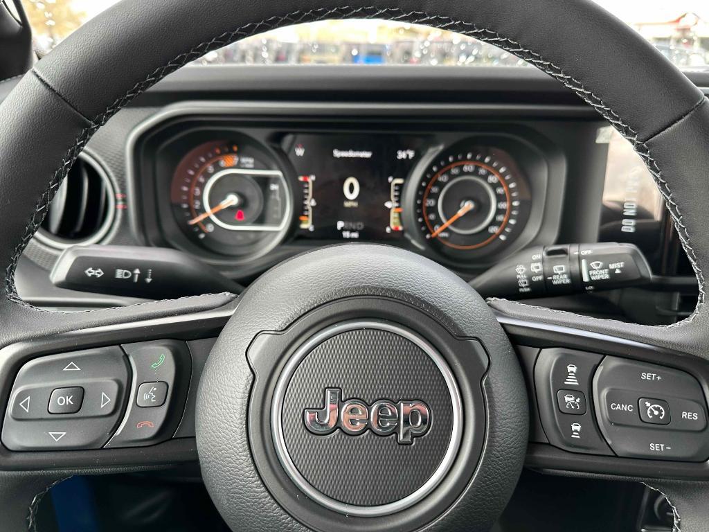 new 2025 Jeep Wrangler car, priced at $62,727