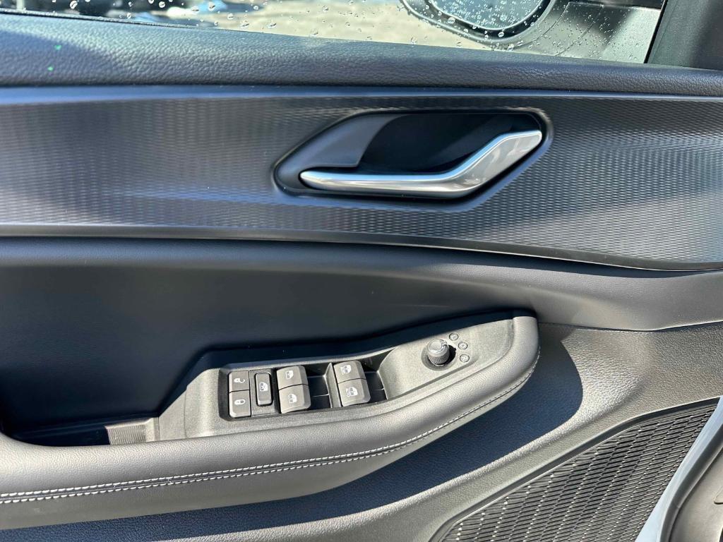new 2025 Jeep Grand Cherokee L car, priced at $43,325