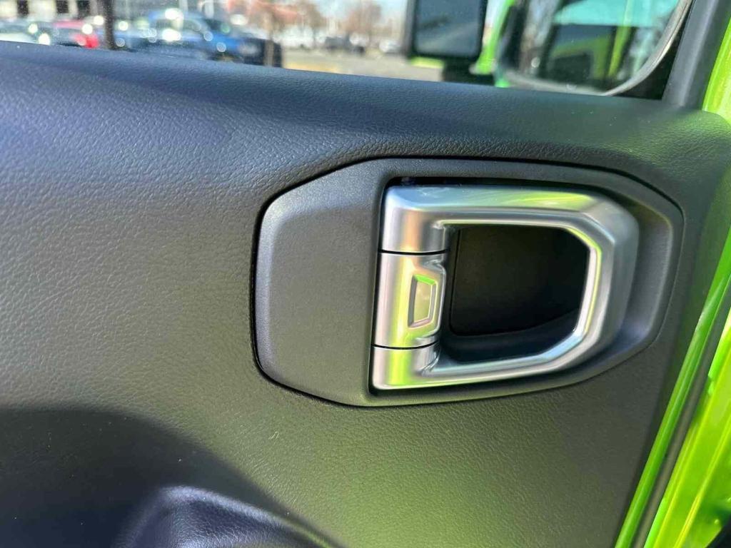 new 2025 Jeep Gladiator car, priced at $42,123