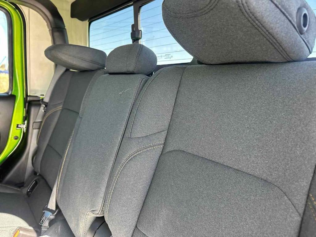 new 2025 Jeep Gladiator car, priced at $42,123