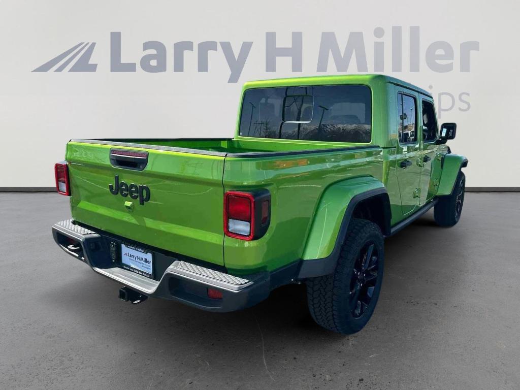 new 2025 Jeep Gladiator car, priced at $42,123