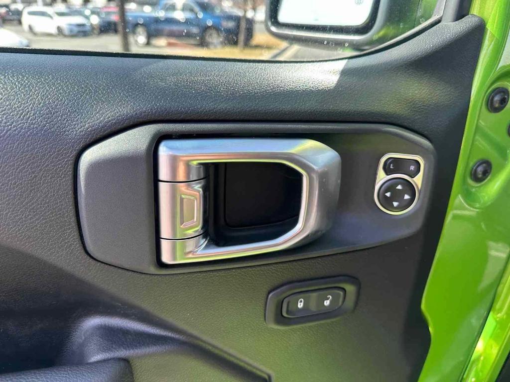 new 2025 Jeep Gladiator car, priced at $42,123
