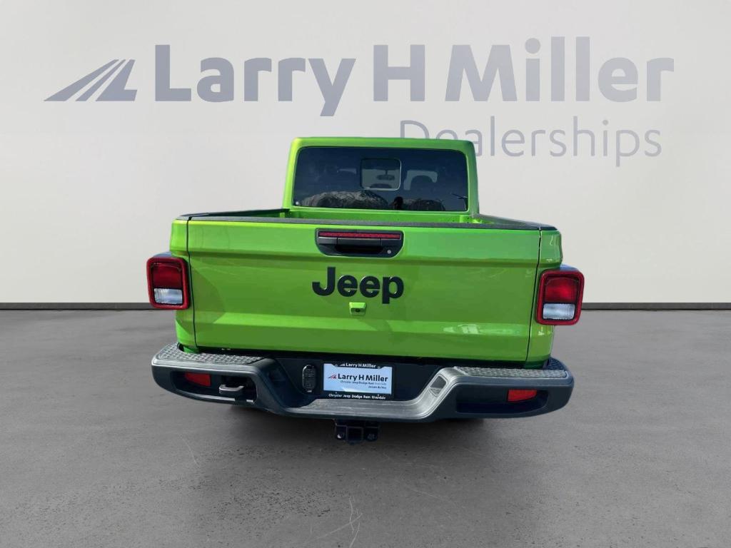 new 2025 Jeep Gladiator car, priced at $42,123