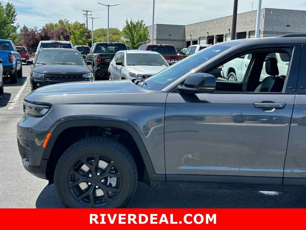 used 2024 Jeep Grand Cherokee L car, priced at $33,500