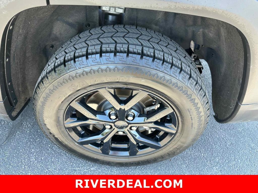used 2024 Jeep Grand Cherokee L car, priced at $33,500