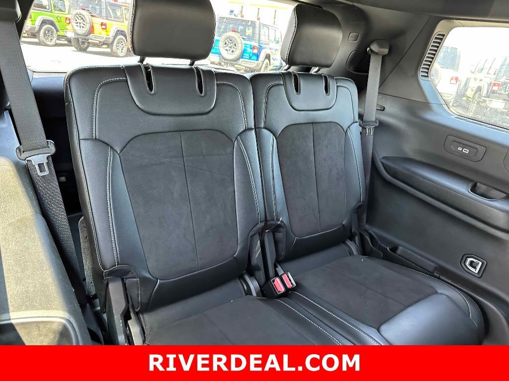 used 2024 Jeep Grand Cherokee L car, priced at $33,500