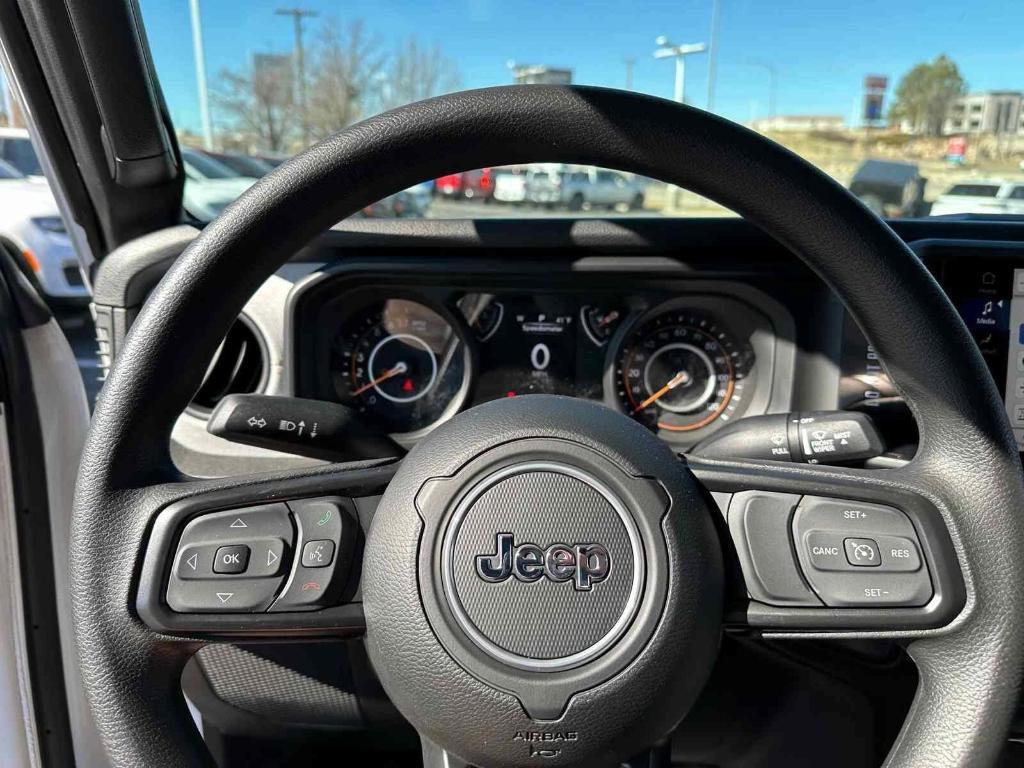 new 2025 Jeep Gladiator car, priced at $42,087
