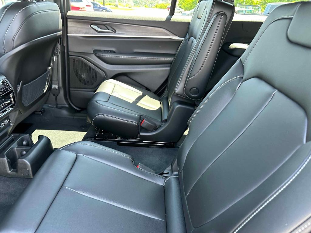new 2025 Jeep Grand Cherokee L car, priced at $46,667
