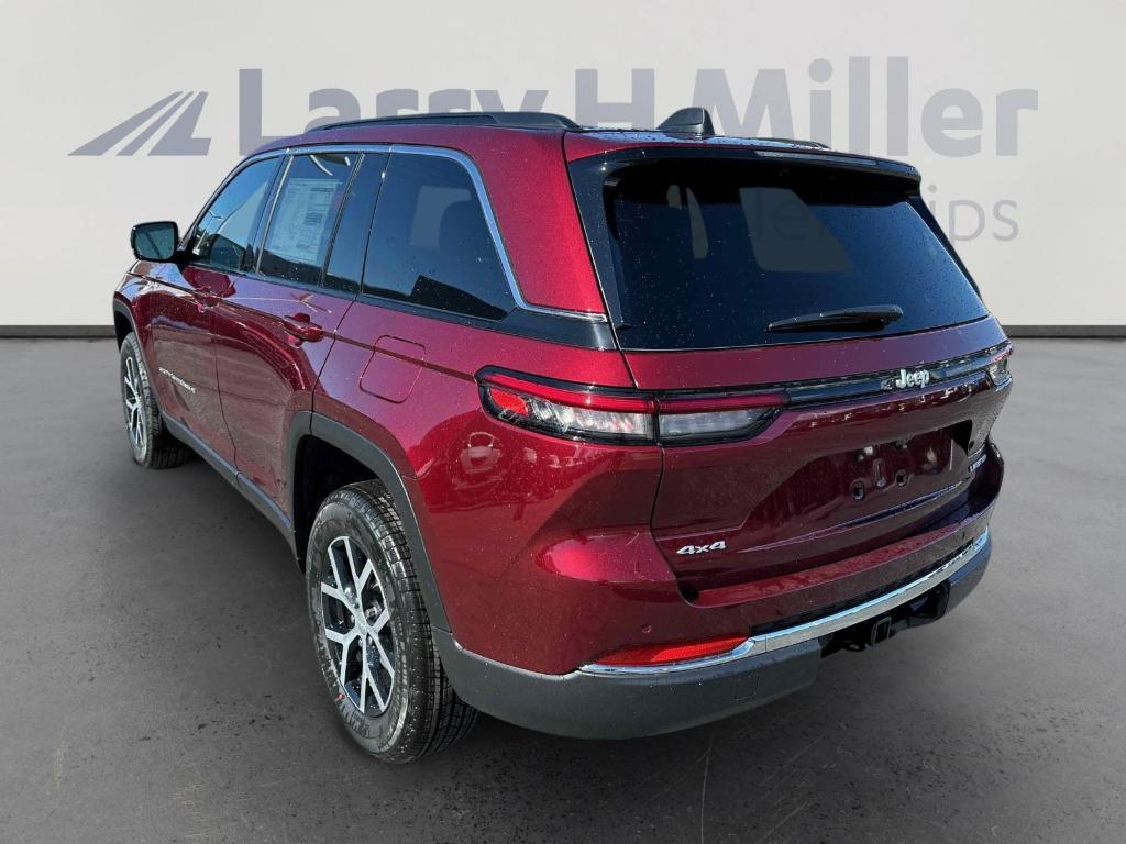 new 2025 Jeep Grand Cherokee car, priced at $45,676