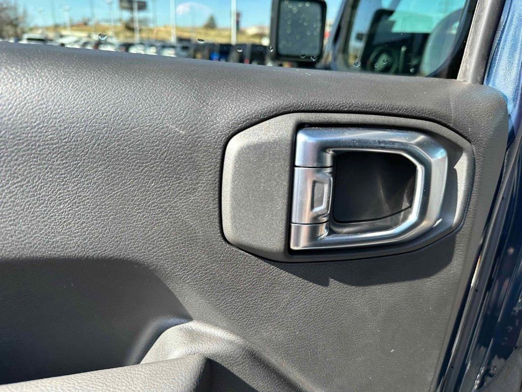 new 2025 Jeep Wrangler car, priced at $90,698
