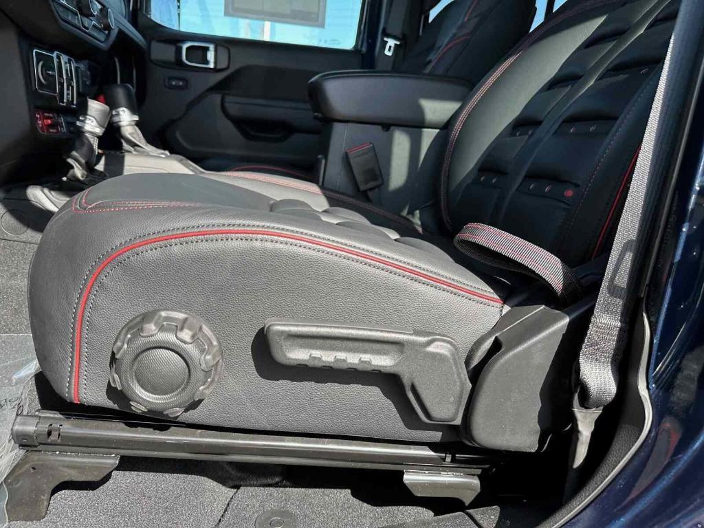 new 2025 Jeep Wrangler car, priced at $90,698