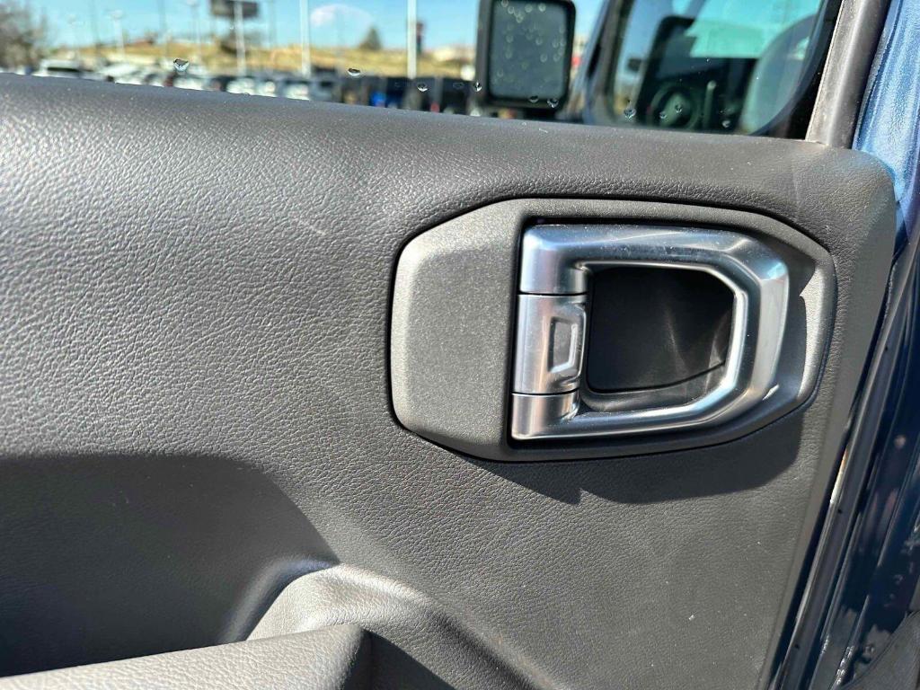 new 2025 Jeep Wrangler car, priced at $88,198