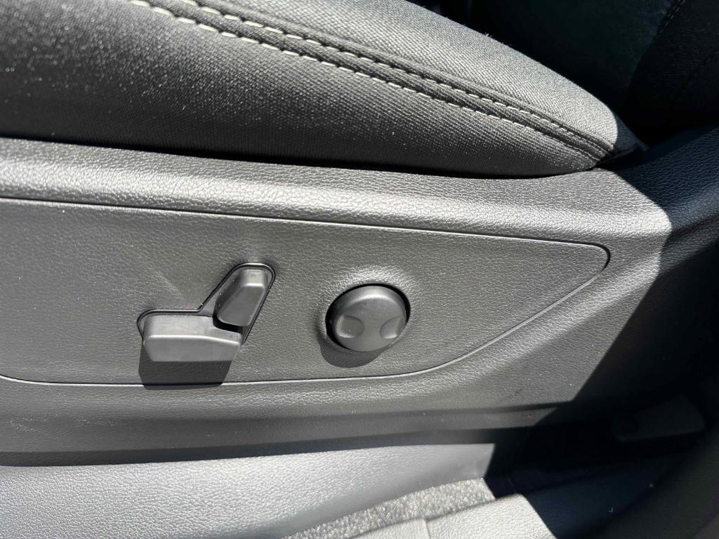 new 2025 Ram 1500 car, priced at $51,498