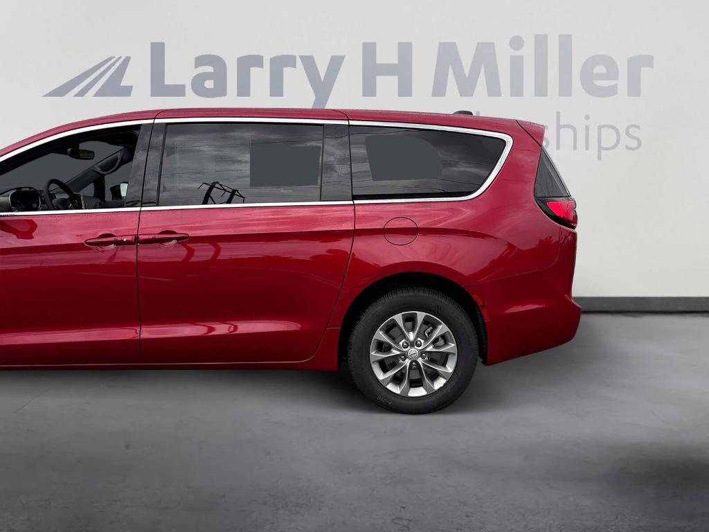 new 2026 Chrysler Pacifica car, priced at $49,455